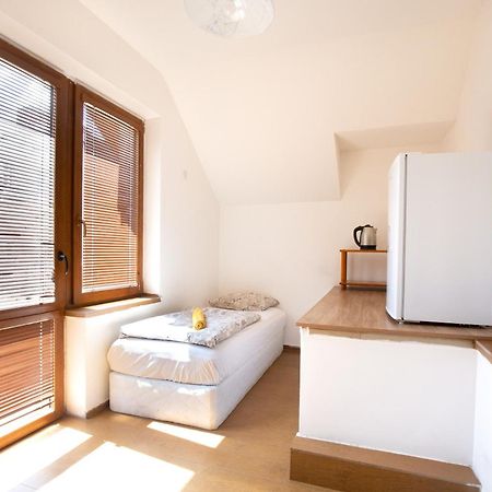 En-Suite Rooms: Novа Guesthouse In Sofia Center Екстериор снимка