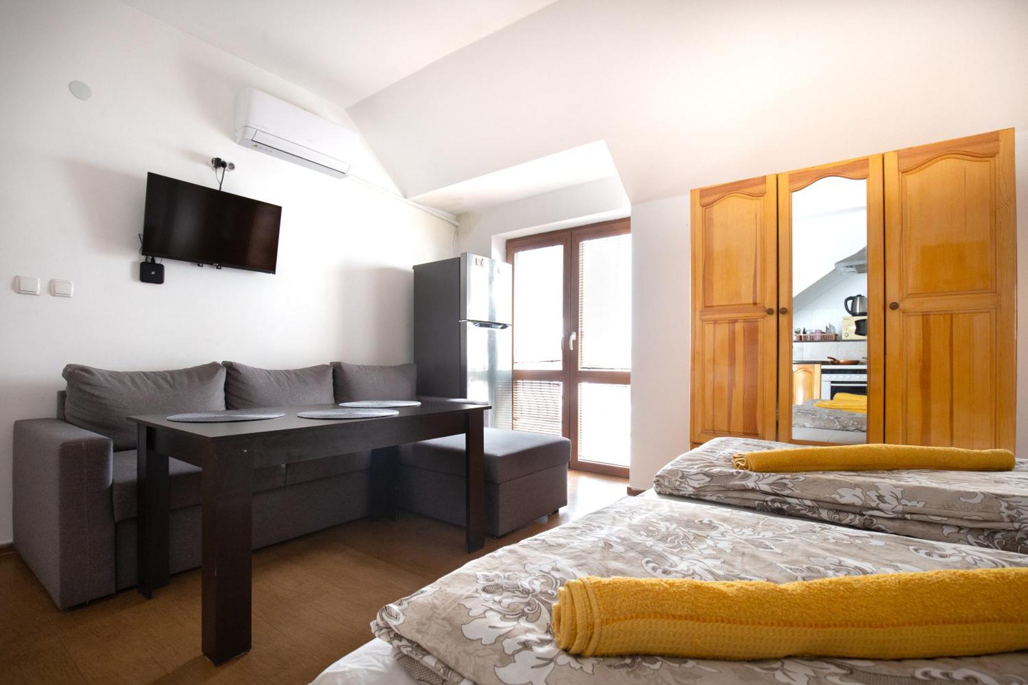 En-Suite Rooms: Novа Guesthouse In Sofia Center Екстериор снимка