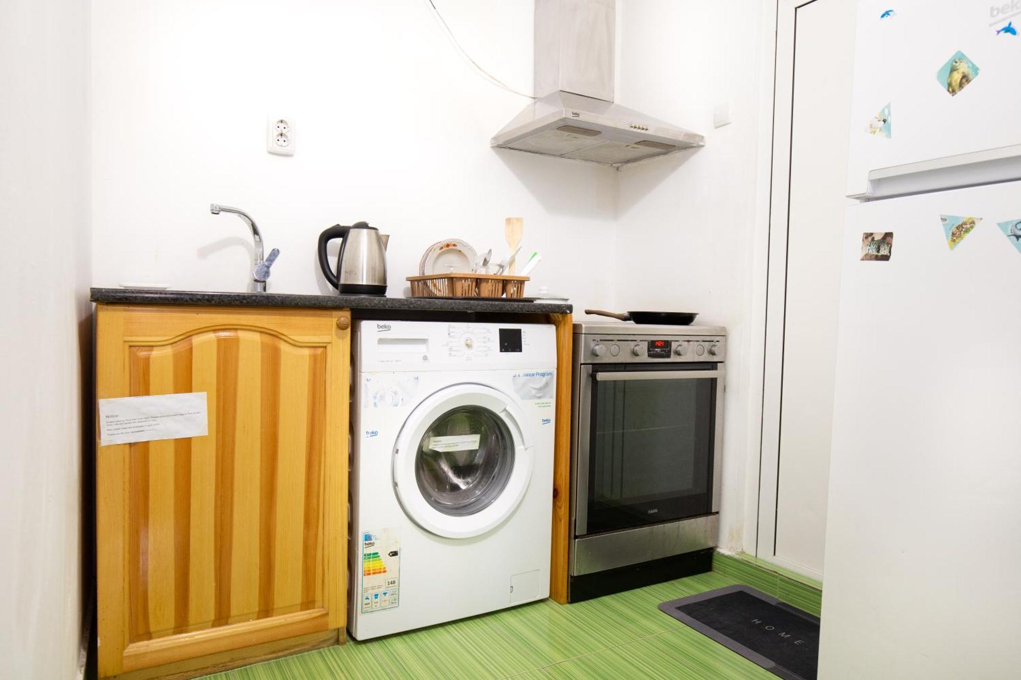En-Suite Rooms: Novа Guesthouse In Sofia Center Екстериор снимка